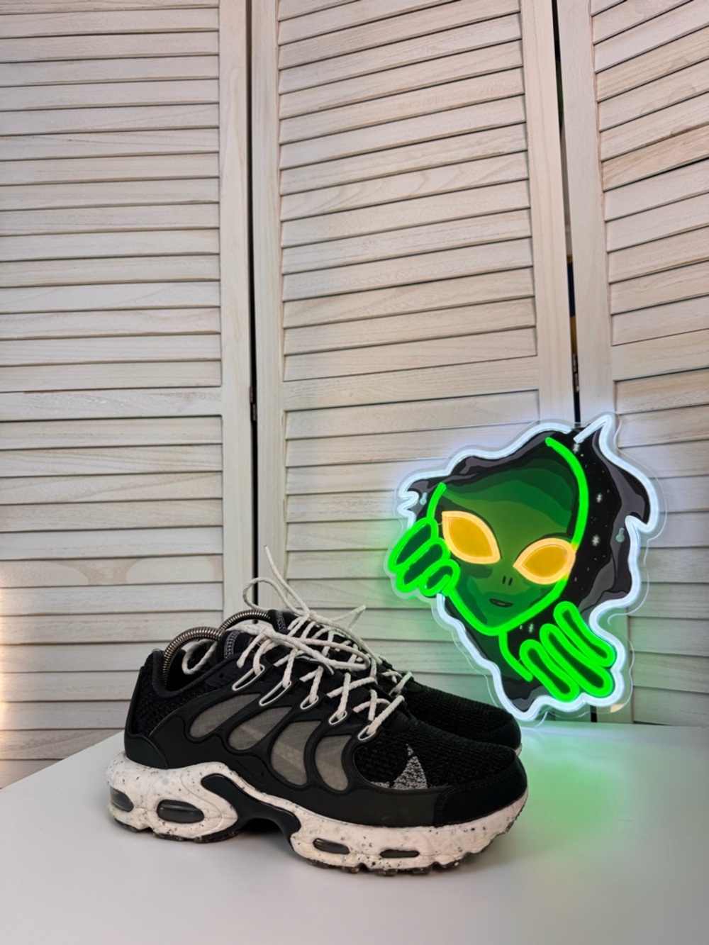 Nike Men’s Black and White Chunky Sneakers